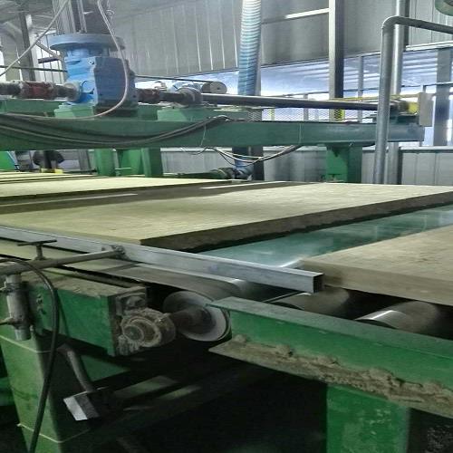 外墙岩棉板选购指南 供应商、铝箔贴面与憎水板批发全解析